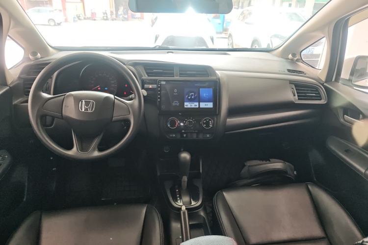 Used Honda Fit 2018 1.5L CVT Comfort Version Center Console
