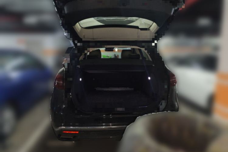 Used Hongqi HS5 2019 2.0T Smart Connect Flagship Edition Trunk