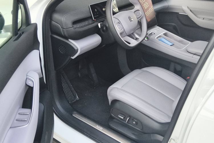 Used Nio EC6 2024 75 kWh Driver Seat