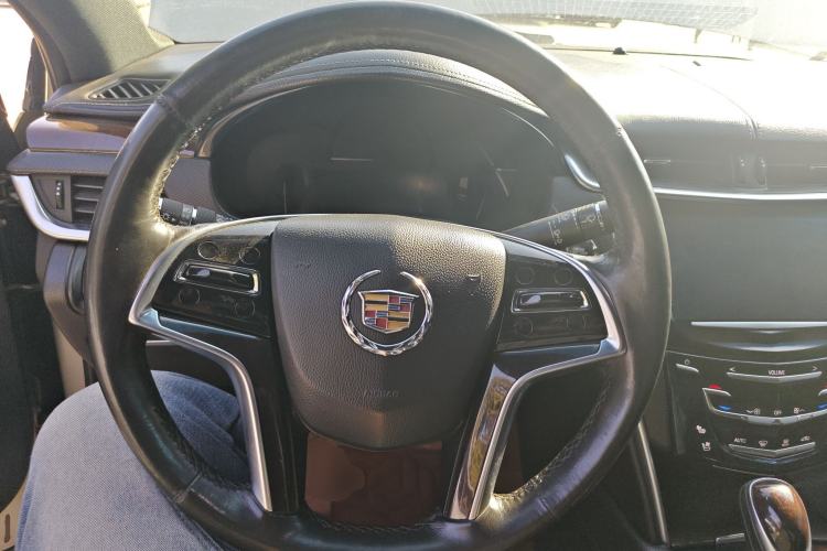 Used Cadillac XTS 2014 28T Luxury Model
