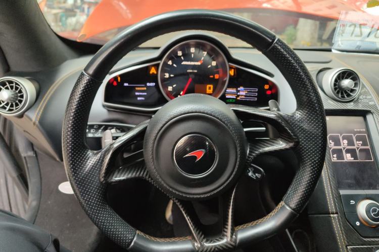 Used McLaren 625C 2015 3.8T Spider Steering Wheel