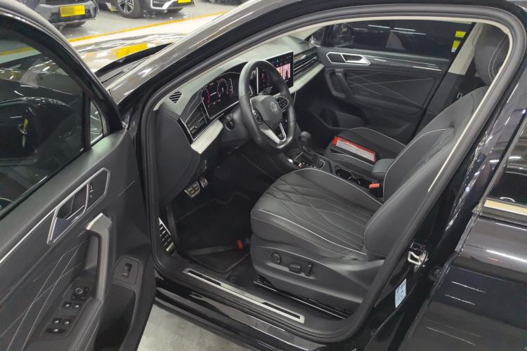 Used Volkswagen Tiguan L 2023 330TSI Automatic Two-Wheel Drive R-Line Enjoyment Edition Driver Seat