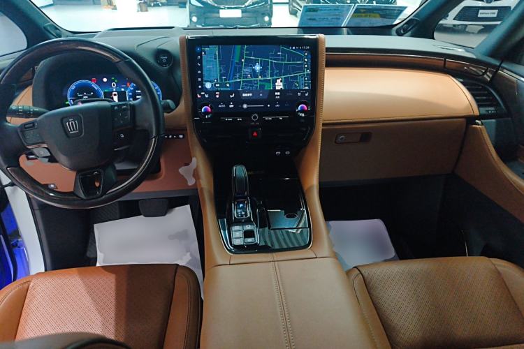 Used Toyota Vellfire 2024 Crown Dual-Engine 2.5L Supreme Executive Edition
