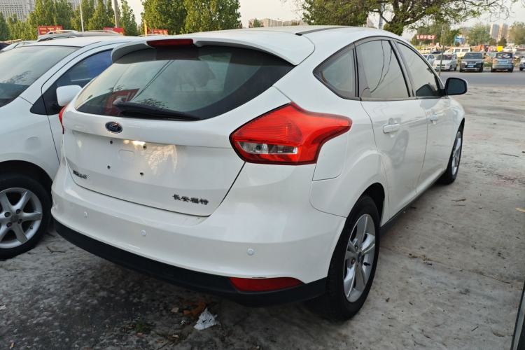 Used Ford Focus 2015 Hatchback 1.6L Automatic Comfort Model Rear Right 45 Deg