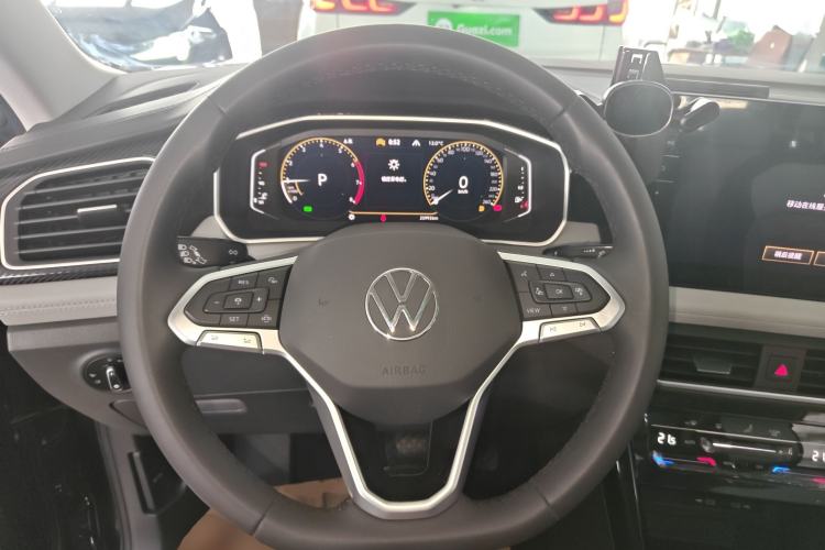 Used Volkswagen Tayron 2024 300TSI Two-Wheel-Drive Luxury Plus Advanced Version Steering Wheel