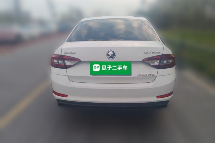 Used Skoda Octavia 2018 1.6L Automatic Comfort Edition Rear