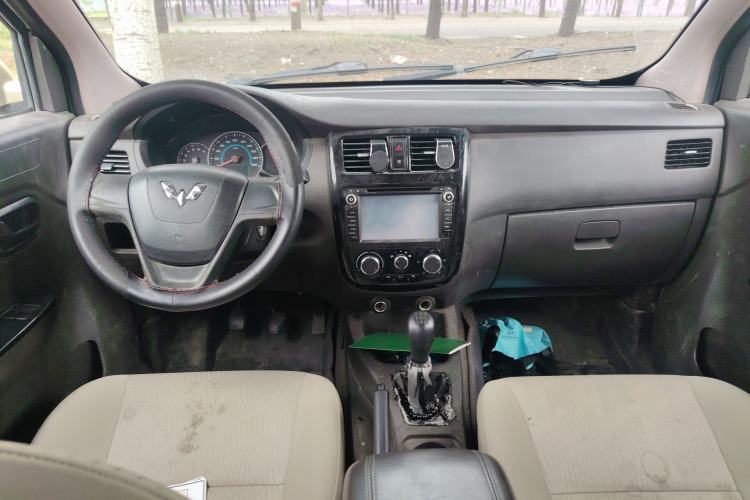 Used Wuling Rongguang V 2016 1.5L Standard Version