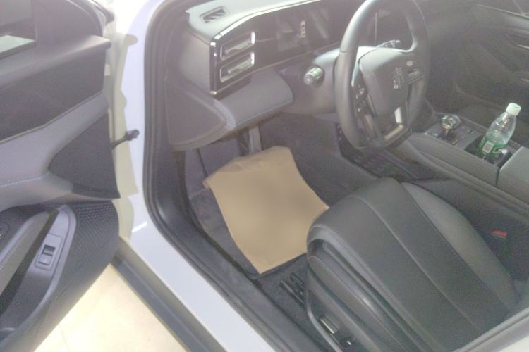 Used BYD Qin L 2025 DM-i Smart Drive 120KM Leading Model Driver Seat