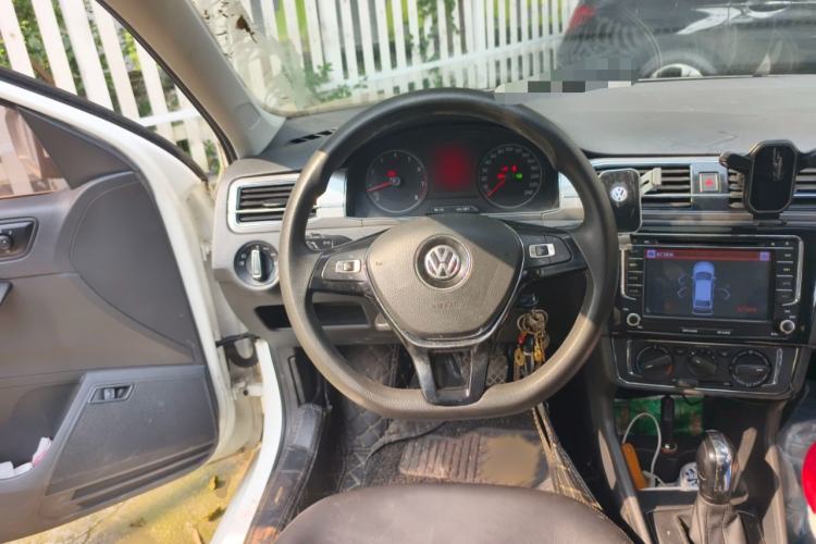 Used Volkswagen Santana 2016 1.6L Automatic Comfort Edition Steering Wheel