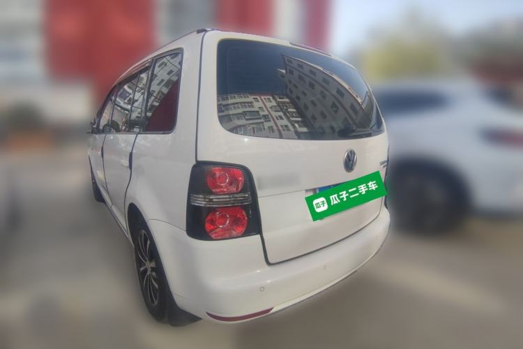 Used Volkswagen Touran 2014 1.4T DSG 30th Anniversary Edition Rear Left 45 Deg