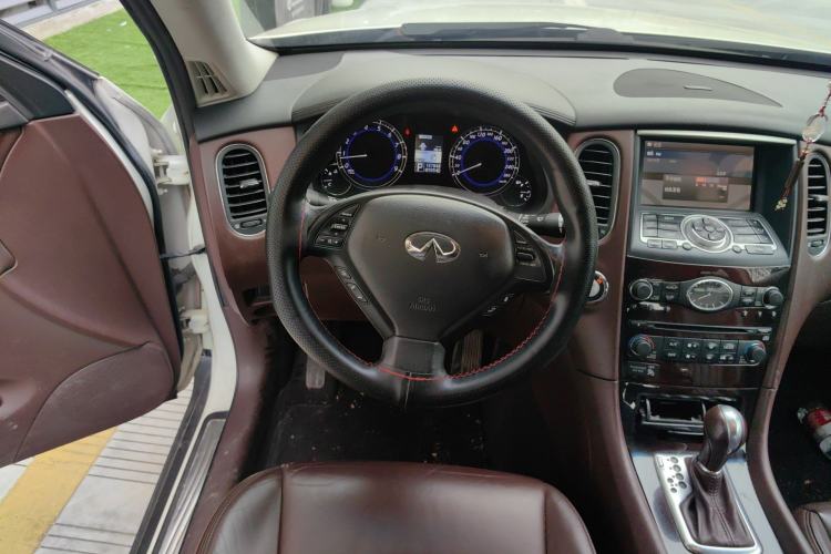Used Infiniti EX 2013 EX25 Two-Wheel-Drive Luxury Edition Steering Wheel