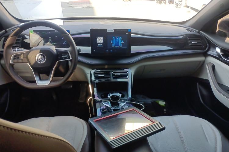 Used BYD Qin PLUS 2024 HONOR Edition DM-i 55KM Leading Model Interior 2