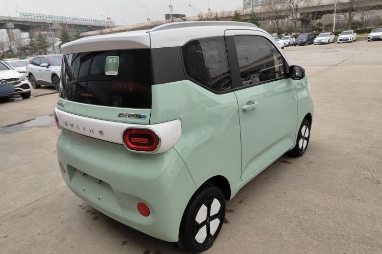 Used Wuling Hongguang MINIEV 2024 3rd Generation 215km Advanced Version
