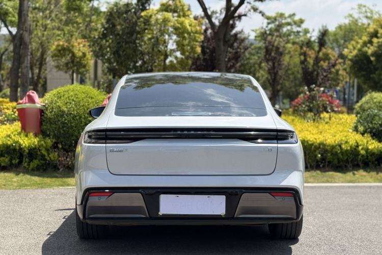 Used Geely Galaxy E8 2025 700 km Long-Range Intelligent Driving Version
