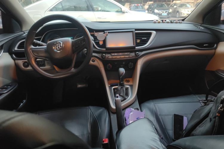 Used Buick GT 2016 15N Automatic Elite Edition Center Console