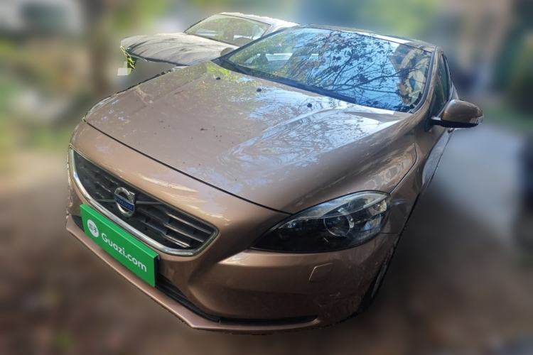 Used Volvo V40 2015 1.6T Zhiyi Edition