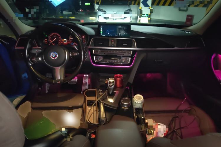 Used BMW 3 Series 2019 320Li M Sport Package Center Console