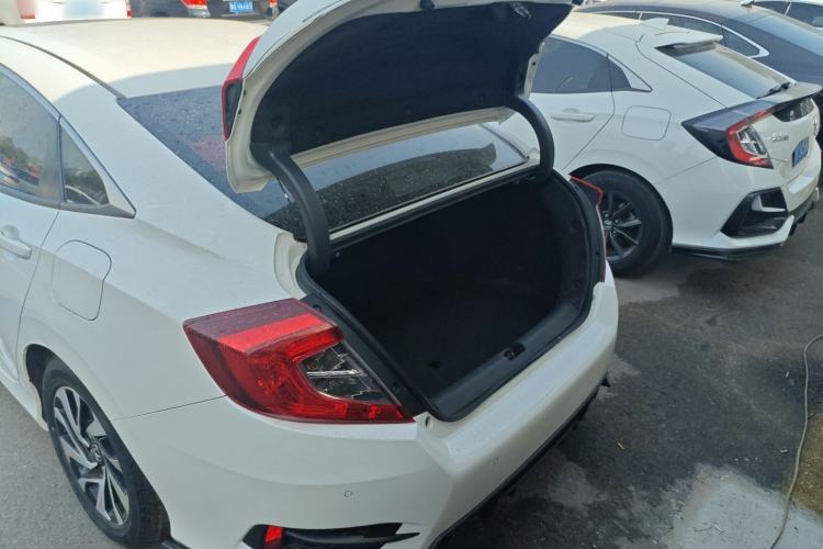 Used Honda Civic 2016 220TURBO Manual Luxury Edition
