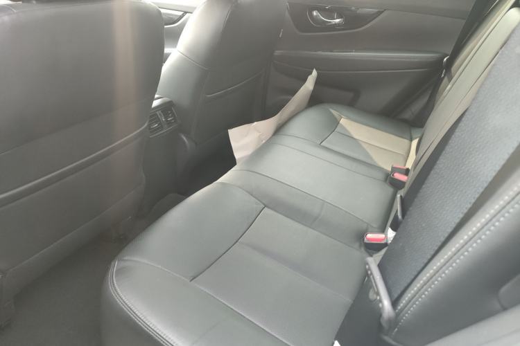 Used Nissan X-Trail 2017 2.5L CVT Luxury Edition 4WD Left Rear Seat