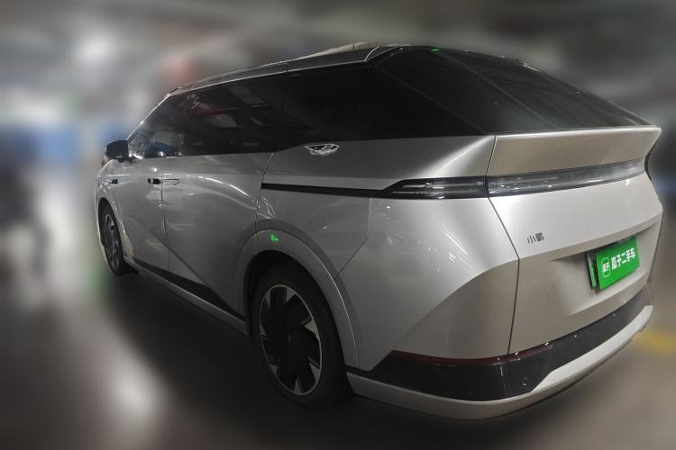 Used XPeng X9 2024 610 Long-Range Max Rear Left 45 Deg