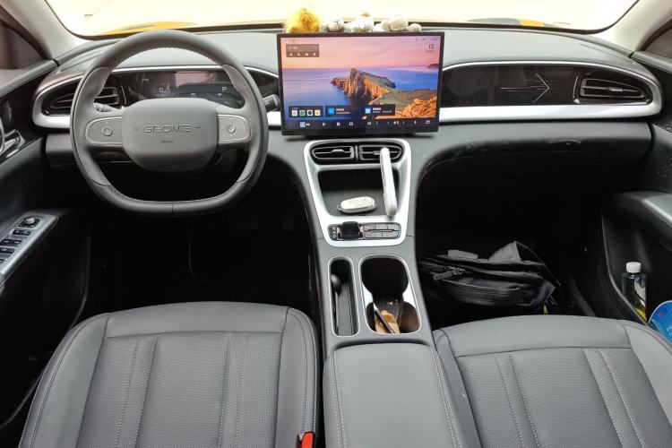 Used Geely Galaxy Geome 2025 310km Dream Edition Center Console