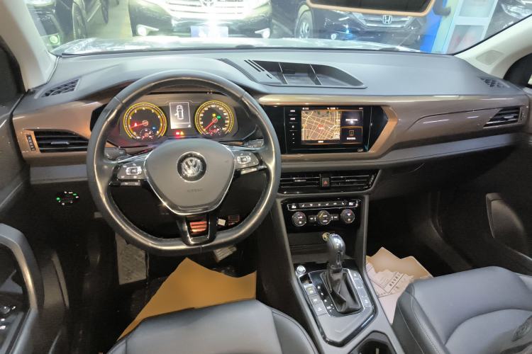 Used Volkswagen Tharu 2020 330TSI All-Wheel-Drive Luxury Edition China VI Standard