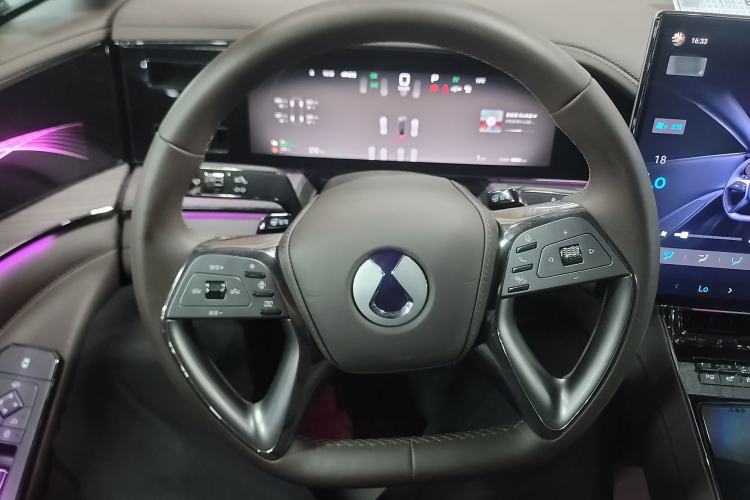 Used Denza Z9 2024 1100 km All-Wheel-Drive Ultra Version