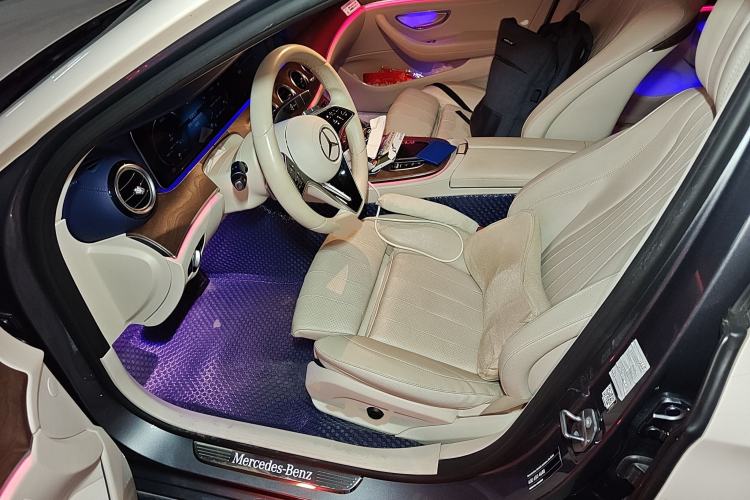 Used Mercedes-Benz E-Class 2021 E 260 L 4MATIC Left Front Seat