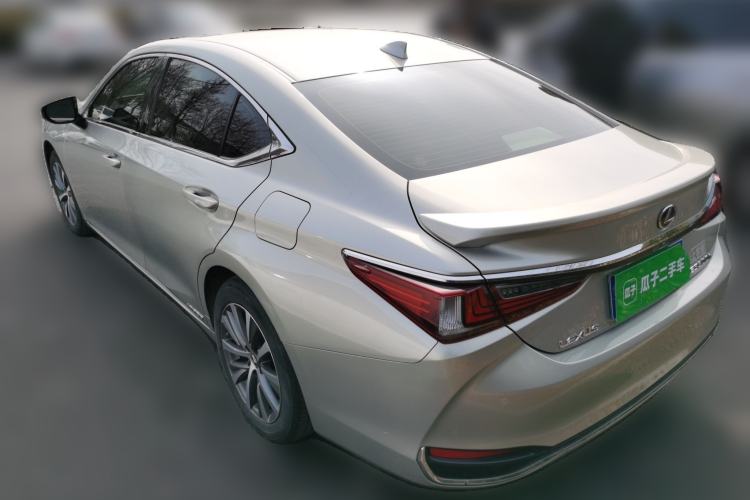 Used Lexus ES 2018 300h Premier Edition China VI Standard Exterior 3