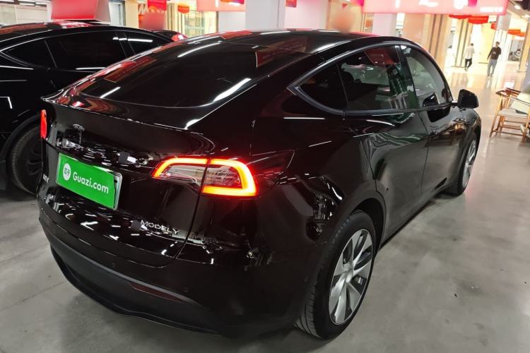 Used Tesla Model Y 2022 Long-Range All-Wheel-Drive Version Rear Right 45 Deg