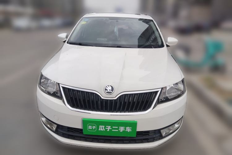 Used Skoda Rapid Spaceback 2014 1.6L Automatic Enjoyment Edition
