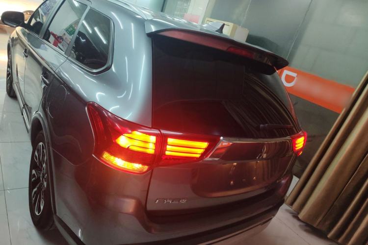 Used Mitsubishi Outlander 2019 2.0L Two-Wheel Drive Comfort Edition 5 Seats China VI Standard