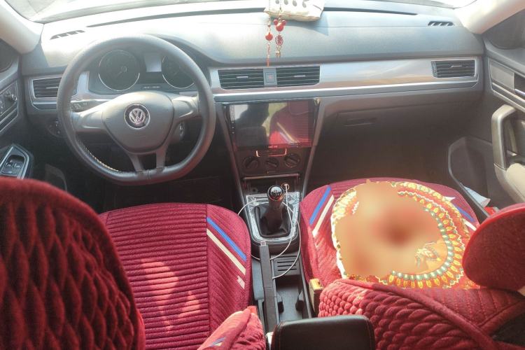 Used Volkswagen Bora 2019 Bora Legend 1.5L Manual Fashion Edition China VI Standard Center Console