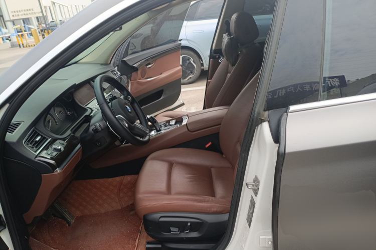 Used BMW 5 Series GT 2015 528i Leading Model Left Front Seat