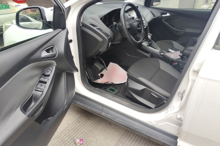 Used Ford Focus 2012 Hatchback 1.6L Automatic Comfort Model Driver Seat