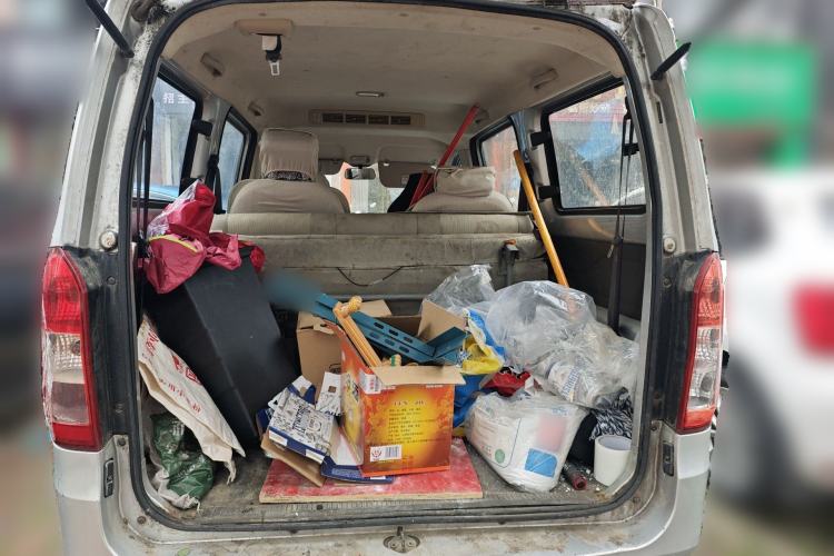 Used Wuling Rongguang V 2015 1.5L Base Version Trunk