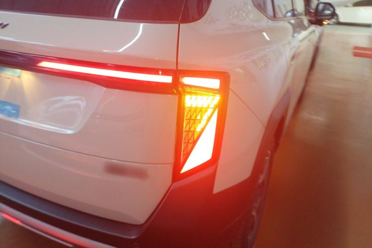 Used Dongfeng NAMMI 06 2025 401 Ultra
