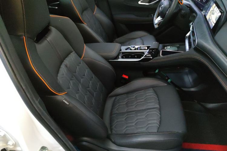 Used CHANGAN UNI-T 2022 1.5T Sport Edition Premium Version Right Front Seat