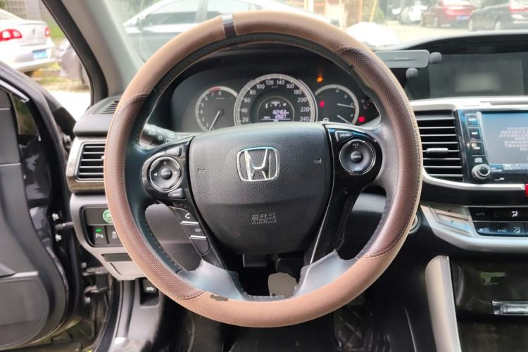 Used Honda Accord 2014 2.4L EXN Luxury Navigation Edition Steering Wheel