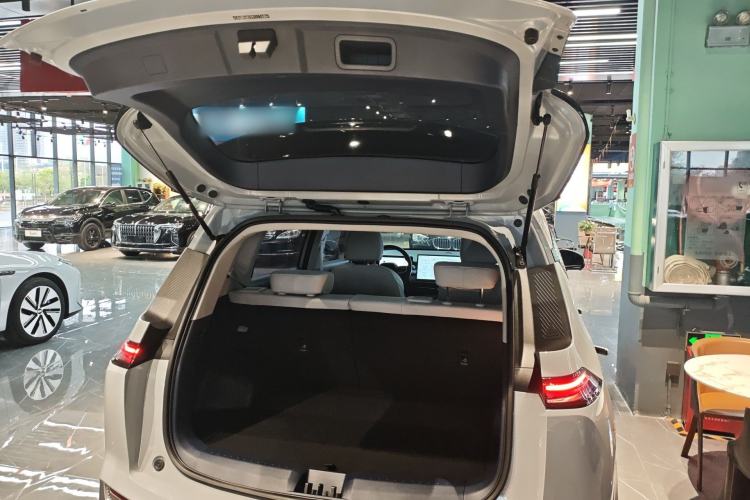 Used AION Y 2022 Plus 70 Smart Edition Trunk