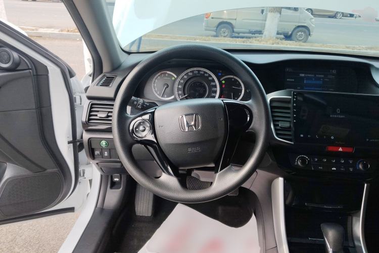 Used Honda Accord 2016 2.0L Comfort Edition
