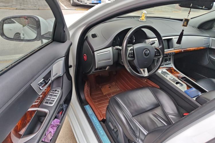 Used Jaguar XF 2014 XF 2.0T Luxury Edition
