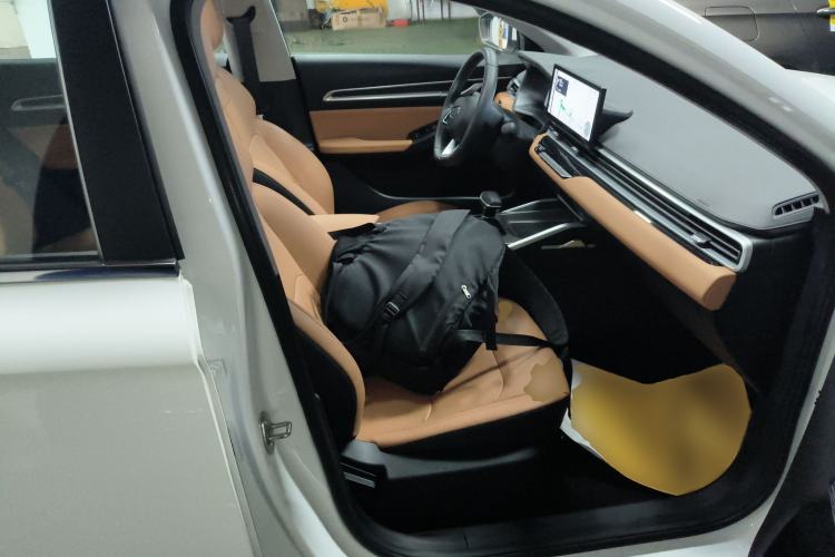 Used Geely Auto Emgrand 2025 4th Generation 1.5L CVT Flagship Version Right Front Seat