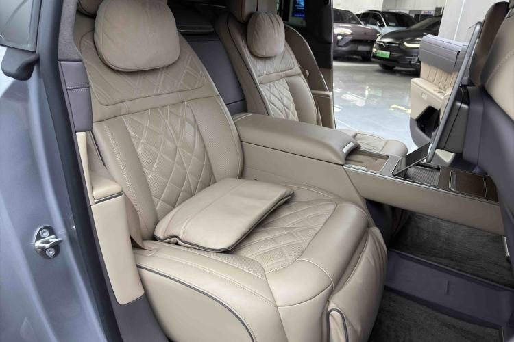 Used Nio ET9 2025 100kWh Signature Edition Interior 9