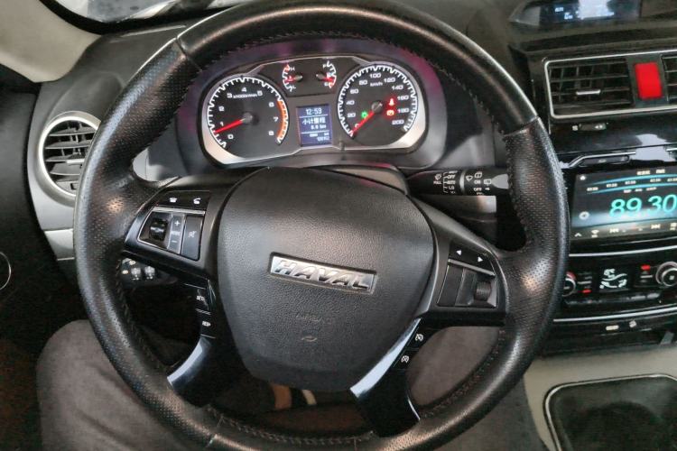 Used Haval H5 Classic 2016 Classic Edition 2.0T Manual Two-Wheel Drive Elite Model
