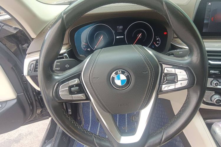 Used BMW 5 Series New Energy 2019 530Le Luxury Package
