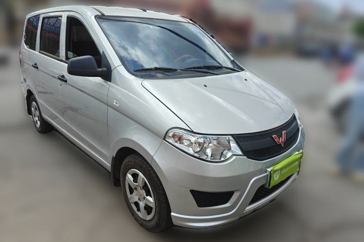 Used Wuling Hongguang 2021 1.5L S Base Version LAR Front Right 45 Deg