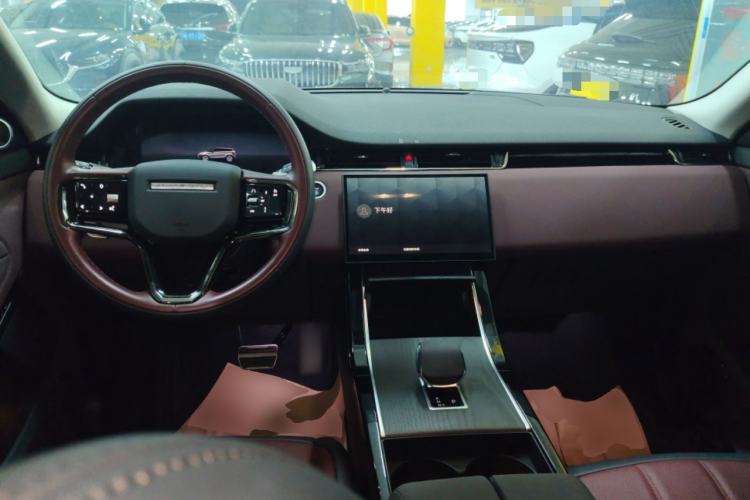 Used Land Rover Range Evoque 2024 Aurora L 249 PS Prestige Light-Chasing Edition
