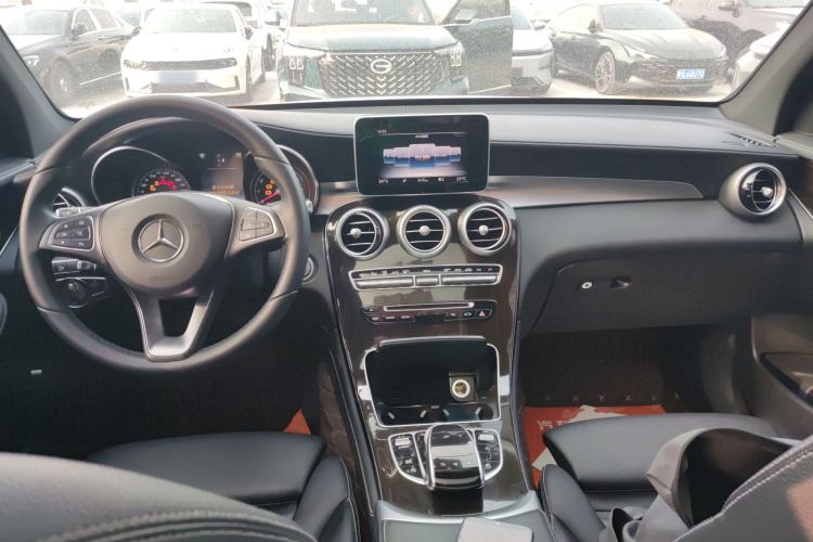 Used Mercedes-Benz GLC 2018 GLC 260 4MATIC Luxury Model