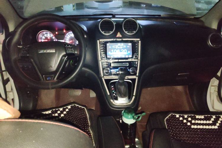 Used Haval H6 2016 Upgraded Model 1.5T Automatic Two-Wheel Drive Elite Version
